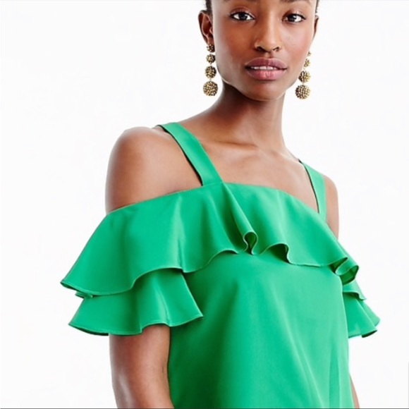 J. Crew Silk Cold Shoulder Green
Ruffle Top. Size 6 - Picture 4 of 14